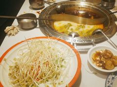 -老房老舍重庆火锅(假日城市店)