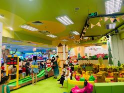 -莫莉幻想儿童乐园(武汉金银潭永旺店)