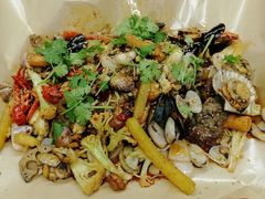 -老东镇啤酒屋海鲜加工·蒸汽海鲜·海鲜烧烤(台东店)