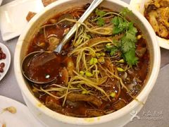 -山明水秀大饭店