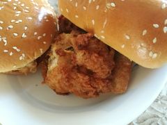 -肯德基(彩云城店)