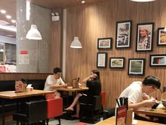 大堂-阿香米线(杭州良渚永旺店)