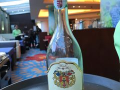 -亮马河饭店翠雅咖啡厅