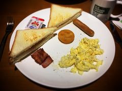 美式早餐-JINNS锦时 steak&pizza(浸信会礼拜堂旧址店)