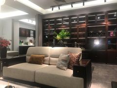 -鹿鼎国际购物广场