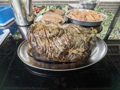 -御霞苑泥烩鸡休闲农庄