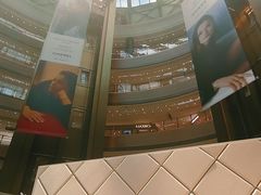 -港汇恒隆广场