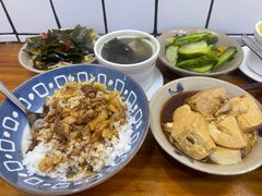 -红猪卤肉饭(大西洋美食城店)