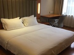 高级大床房-全季酒店(广州越秀公园店)