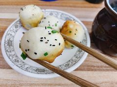 -老字号眼镜子煎包汤包店
