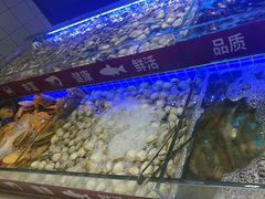 -四囍码头海鲜烧烤自助火锅(外滩南京东路悦荟广场店)