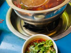-牛华周记麻辣烫起源店