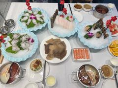 -德天肥牛海鲜火锅(龙吟坊店)