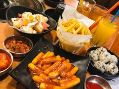 -肥肥虾庄·金牌油焖大虾(杨园滨江时代walk店)