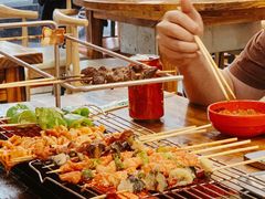-哈尔滨小酒馆·鲜肉现穿自助烧烤(康新花园店)