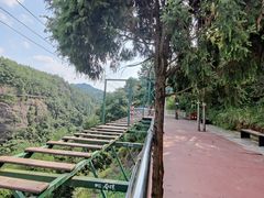 -玻璃桥景区石牛寨