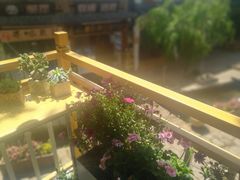 -猫的天空之城概念书店(束河店)