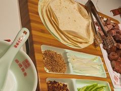 -乔家小院•非遗驴肉•本地小海鲜(滨河路店)