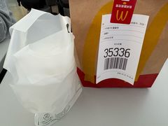 -麦当劳(上海虹桥站30B检票口楼上)
