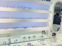 -浮光眼镜·蔡司视觉合作·数字验配中心(陆家嘴店)
