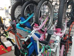 -迪卡侬(徐泾店)
