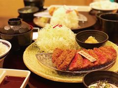-牛かつもと村(原宿店)