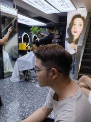 -藤野造型专业烫染接发