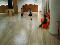 -小荧星艺校(浦东中环分校)