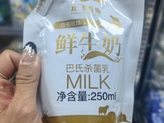 -正飞鲜奶(吐鲁番路店)