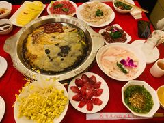 -山城年华老火锅(玉林店)
