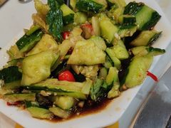 -鲁员外地锅鸡地锅鱼(古墩路店)