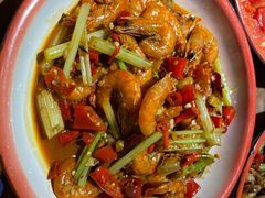 香辣基围虾-老三样·美食研究中心(世贸路店)