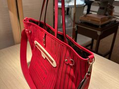 -乐蓬马歇百货公司(Rive Gauche)