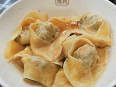 特色荠菜肉馄饨-潘国仙耳光馄饨(黄家阙路店)