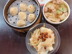 鲜肉小笼-冯鑫记南京鸭血粉丝汤(来燕路店)