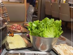 -围炉肉舍丹东海鲜烤肉·烤活鳗(步行街店)