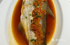 Pan-fried Bream in Sauce
