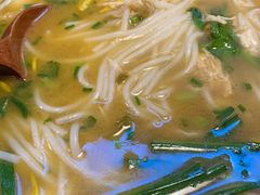 -银米·云南传统过桥米线(双廊黑金冠店)