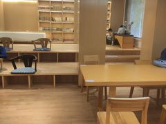 -漕河泾街道图书馆(漕河泾社区文化活动中心店)