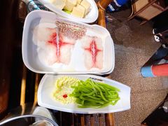 -老牌坊云南鱼豆花火锅(哈西万达店)