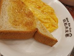 鲜牛油麦包厚多士-旺记冰室(九龙中心大厦店)