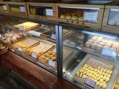 面包甜点陈列柜-南宋胡记(杭州体育场路店)