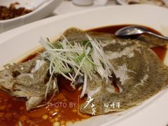 古法清蒸多宝鱼-万龙洲海鲜(大兴绿地缤纷城店)