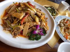 新疆椒麻鸡-海尔巴格新疆餐厅(东来兴店)