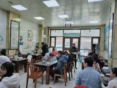 大堂-胡家包子·清真(大众巷店)
