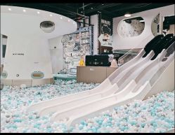 -MINI MARS KIDS CLUB亲子家庭中心(长宁天山店)