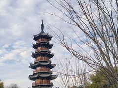 -龙华寺