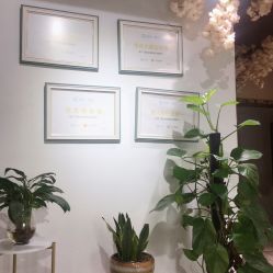 -潮店·虞妃妮轻奢美甲美睫馆