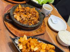 -百年石锅饭·朝鲜族传统民餐