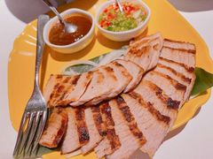 碳烤猪颈肉-瓦城泰国料理(芮欧百货店)
